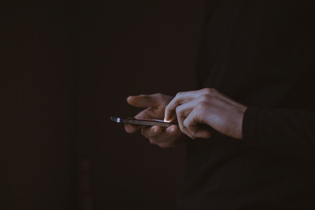 how to break the cycle of waking up in the middle of the night